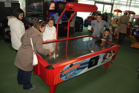 Engelli Öğrenciler İlk Kez Avm Ziyaret Etti