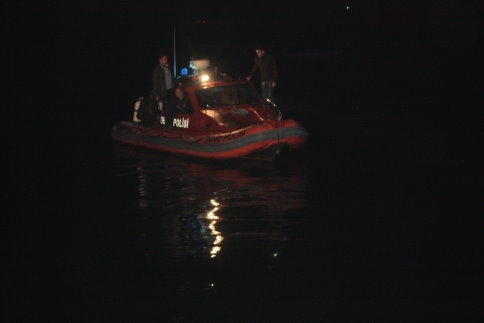 Mersin'de denizdeki araçtan iki ceset çıkarıldı