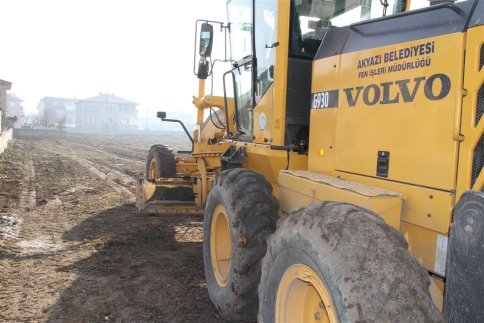 Akyazı Belediyesinden Her Maheye Spor Alanı 