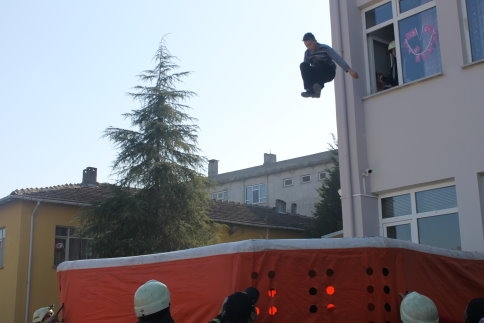 Konuralp’te Deprem Tatbikatı