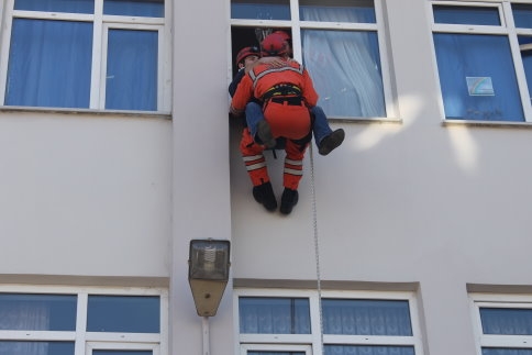 Konuralp’te Deprem Tatbikatı