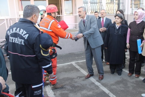 Konuralp’te Deprem Tatbikatı