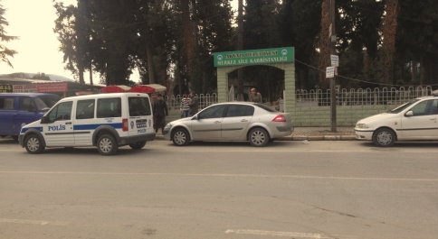 Adli Tıp’a gönderilmek üzere Mezardan Çıkarıldı