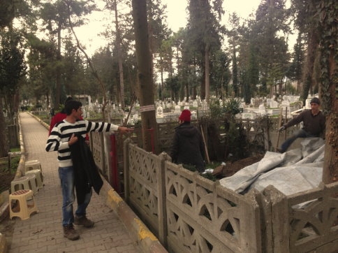 Adli Tıp’a gönderilmek üzere Mezardan Çıkarıldı