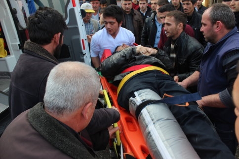 Yayaya Çarpmamak için Kaza Yaptı