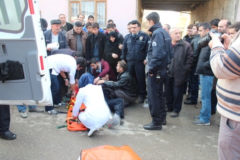 Yayaya Çarpmamak için Kaza Yaptı