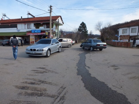 Kuzuluk'ta Maddi Hasarlı Trafik Kazası