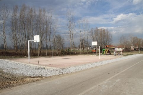 Akyazı Belediyesinden Köylere Örnek Spor Alanı Ve Çocuk Parkı