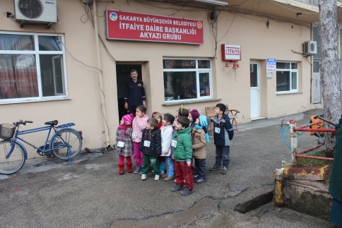 Minik Öğrenciler den Minik Tatbikat