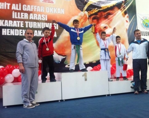 Şehit Ali Gaffar Okkan Karate Turnuvasından 8 Madalya