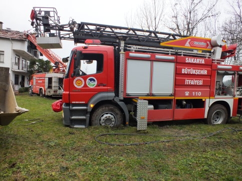 Kuzuluk’ta Çatı Yangını