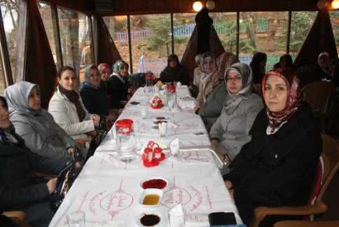 Ak Parti Ak Kadınlar Akyazı’da Buluştu