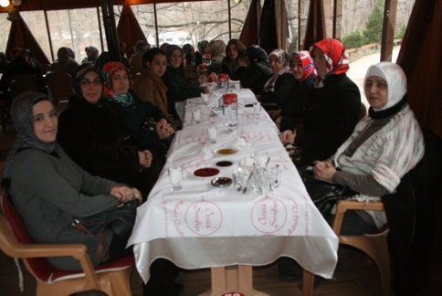 Ak Parti Ak Kadınlar Akyazı’da Buluştu