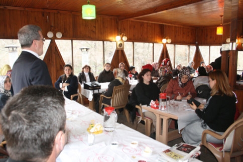 Ak Parti Ak Kadınlar Akyazı’da Buluştu