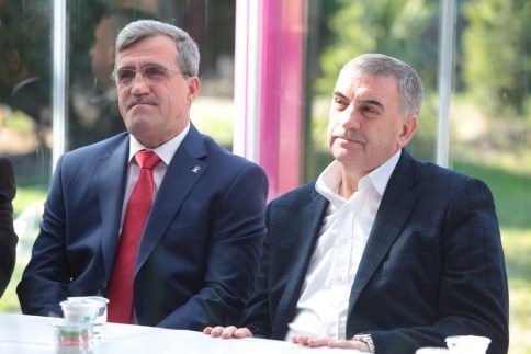 Zeki Toçoğlu, Hasan Akcan Ve Partililer 