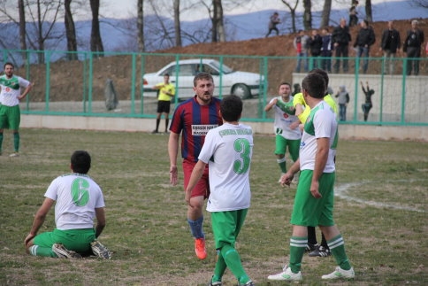 Stadın Açılış Maçında Olaylar Çıktı