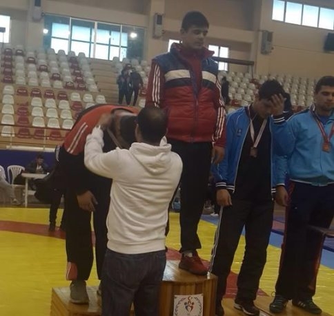 Akyazılı Güreşçilerden Bir Başarı Daha