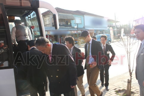 Japon Misafirler Yolu Şaşırınca Akyazı'ya geldiler