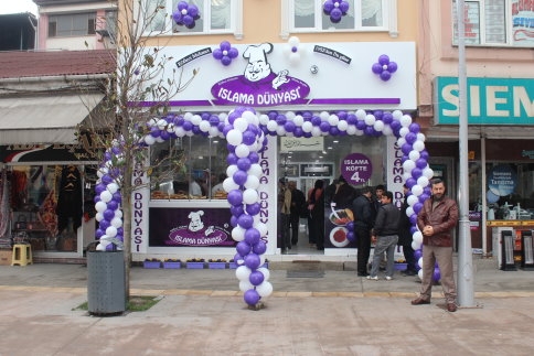 Islama Dünyası Açıldı