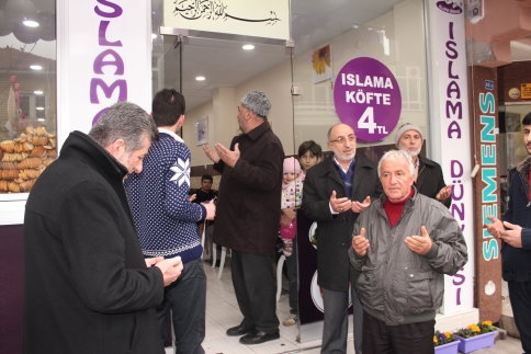 Islama Dünyası Açıldı