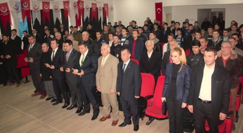 Büyük Birlik Adayını Tanıttı