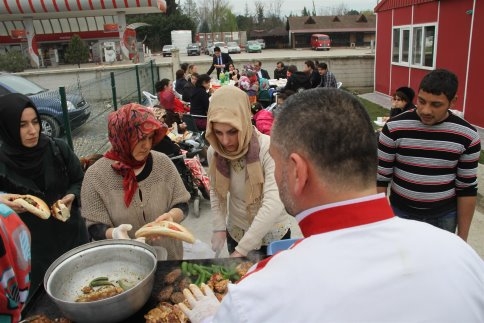Akyazı Sgm’den Başkan Yazıcı’ya Teşekkür Plaketi