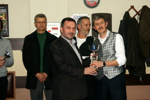Akyazı Belediyesi Bilardo Turnuvasında Finalistler Belli Oldu