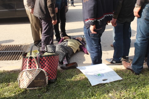 Yaşlı Kadına Pır Pır Çarptı