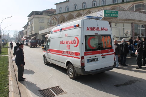 Yaşlı Kadına Pır Pır Çarptı