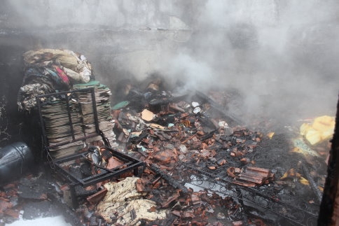 Elektrik Kontağından çıkan Yangın Kulübeyi Yok Etti