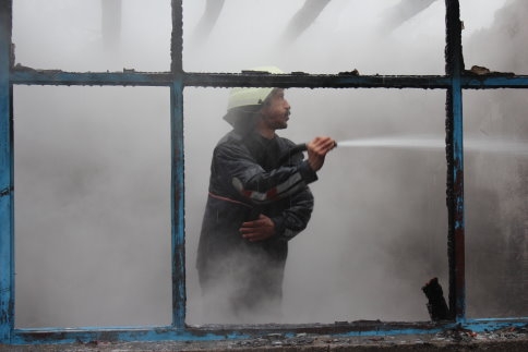 Elektrik Kontağından çıkan Yangın Kulübeyi Yok Etti