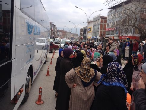 Umre Yolcuları Uğurlandı