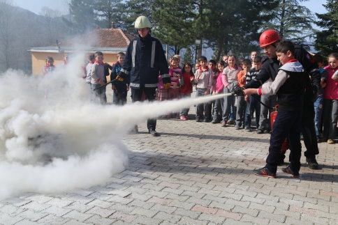 Taşağıl Kayabaşı Ortaokulunda Sivil Savunma Tatbikatı