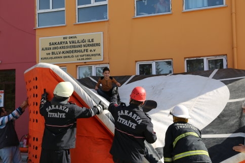 Taşağıl Kayabaşı Ortaokulunda Sivil Savunma Tatbikatı