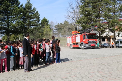 Taşağıl Kayabaşı Ortaokulunda Sivil Savunma Tatbikatı
