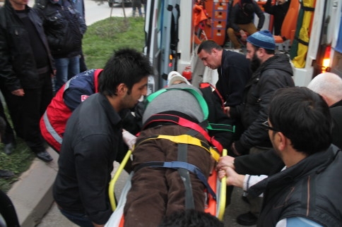 Motosiklet Bisiklete Çarptı