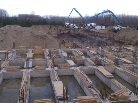 Akyazı’da Yapılmaya başlanan İmam Hatip Lisesi inşaatı sürüyor