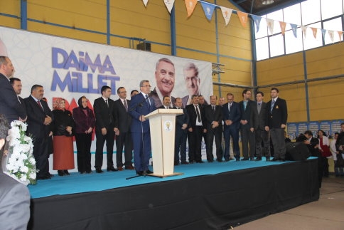 Ayşenur İslam Akyazı’da