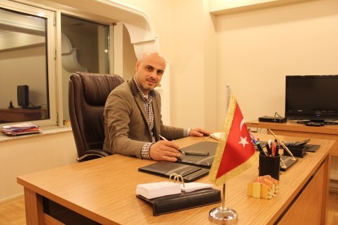 Hüseyin Yazıcı Ofisini Hazırladı