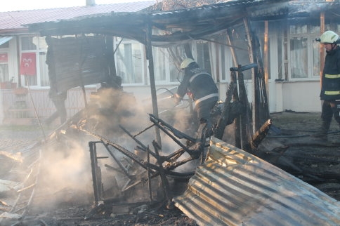 Singapur Evlerinde Yangın