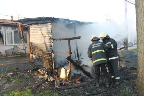 Singapur Evlerinde Yangın