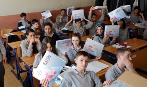 Şehit Yüzbaşı’da Tablet Sevinci