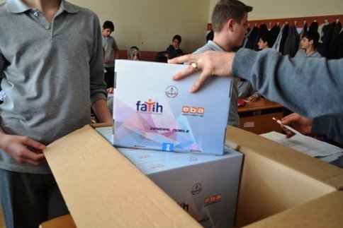 Şehit Yüzbaşı’da Tablet Sevinci