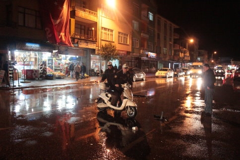 Aynı Yerde Yarım saat arayla 2 kaza  2 yaralı 