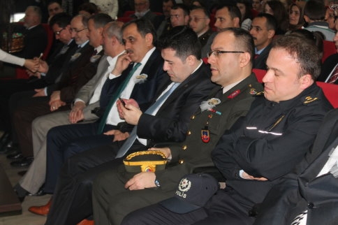 Kız Meslek Lisesinden 18 Mart Gösterisi