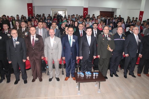 Kız Meslek Lisesinden 18 Mart Gösterisi