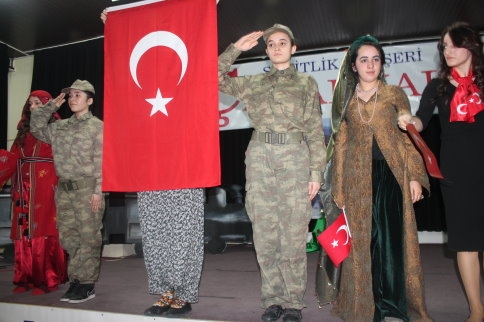 Kız Meslek Lisesinden 18 Mart Gösterisi