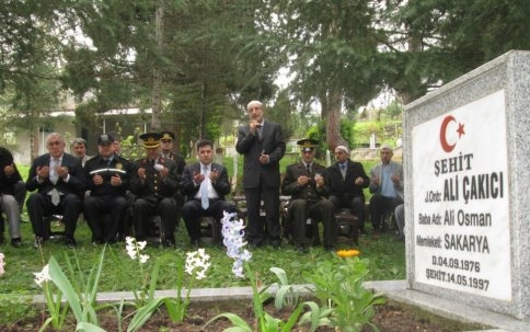 Şehit Jan. On. Ali Çakıcı Mezarı Başında Anıldı