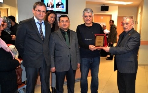 Basından Doktorlara Plaket