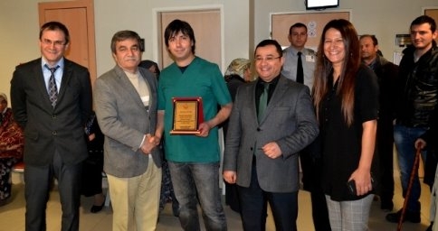 Basından Doktorlara Plaket